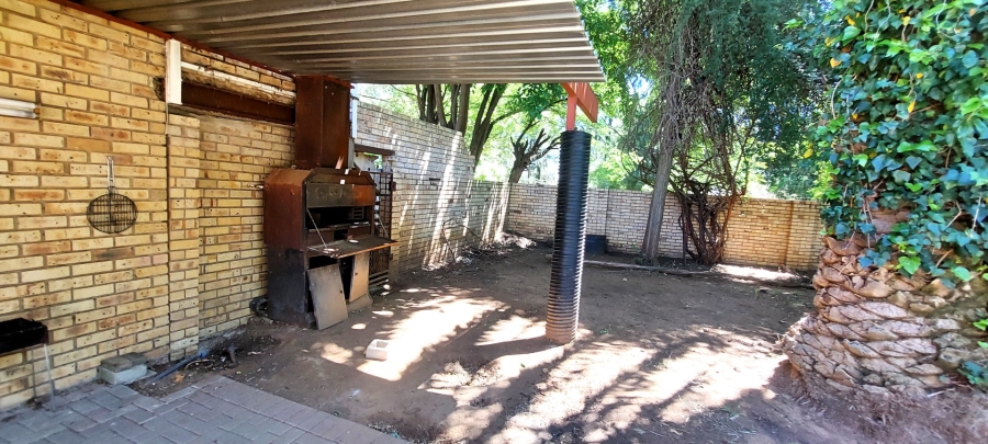 13 Bedroom Property for Sale in Bloemspruit Free State